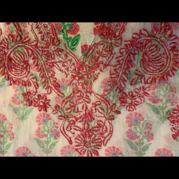 Adorable Mary Marshmallow fine cotton tunic with detailed embroidery. - Picture 3 of 14